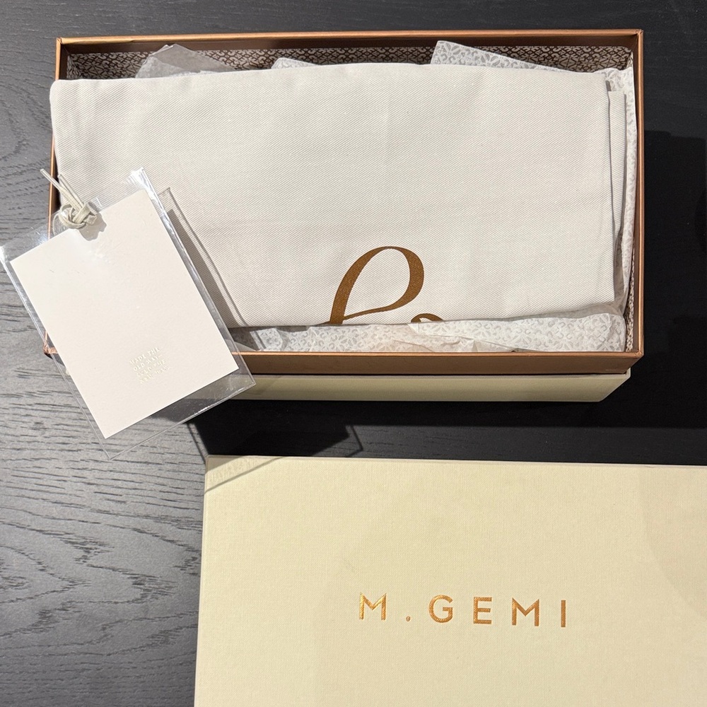 M. Gemi BNWT Suede ankle strap heel - Picture 2 of 6